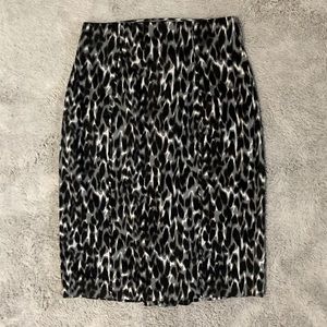 🔴Worthington Black and White Pencil Skirt Size 8
